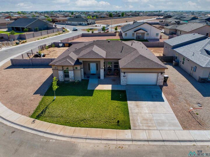 Property Photo: 3813 S Sunnyview Avenue NM 88220-8636
