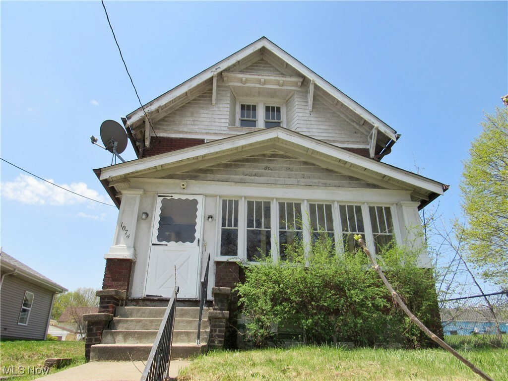 Property Photo: 1074 Taylor Street OH 44307