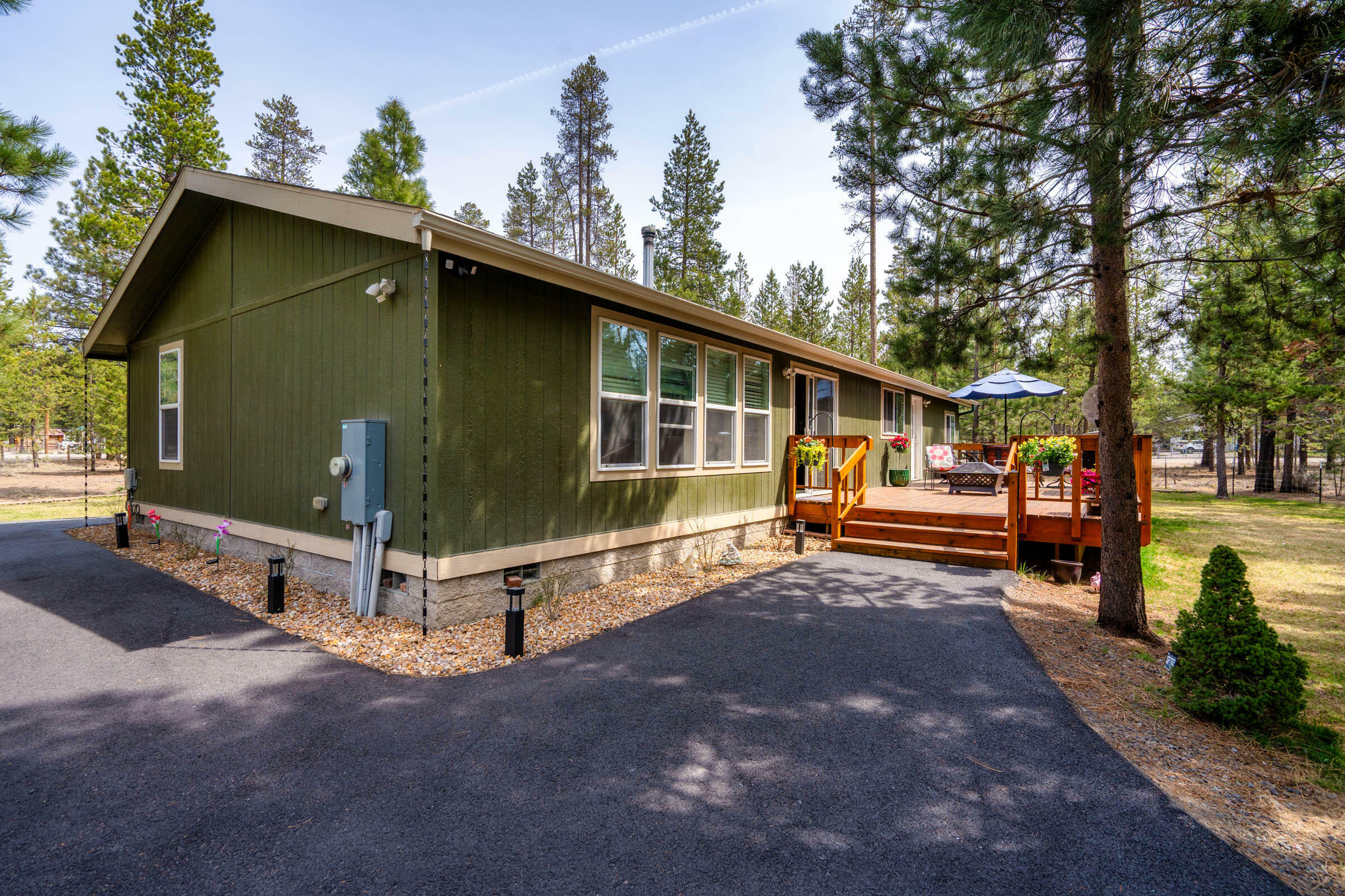 Property Photo: 52648 Ammon Road OR 97739