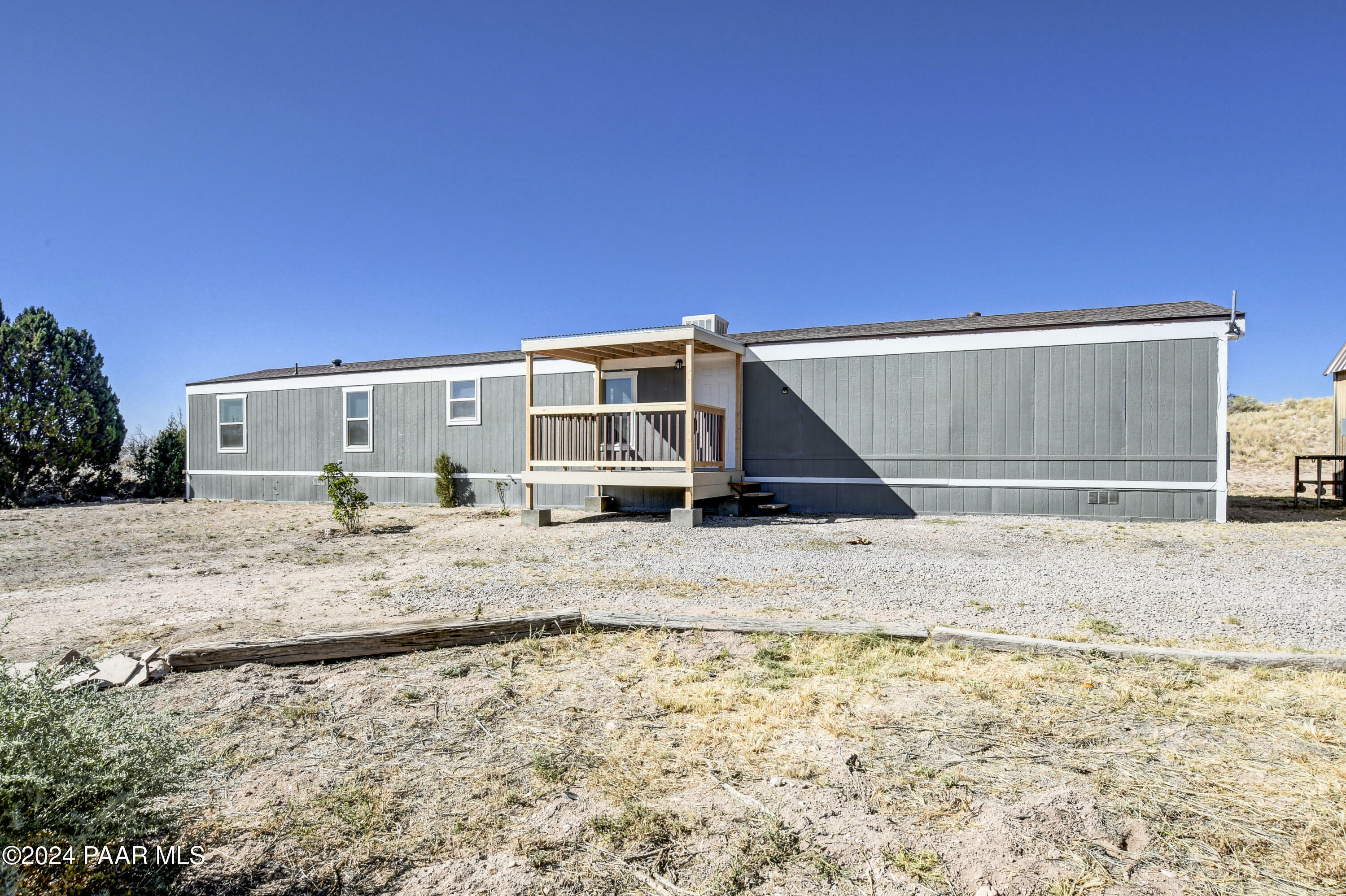 Property Photo: 427 E Peterson Road AZ 86334
