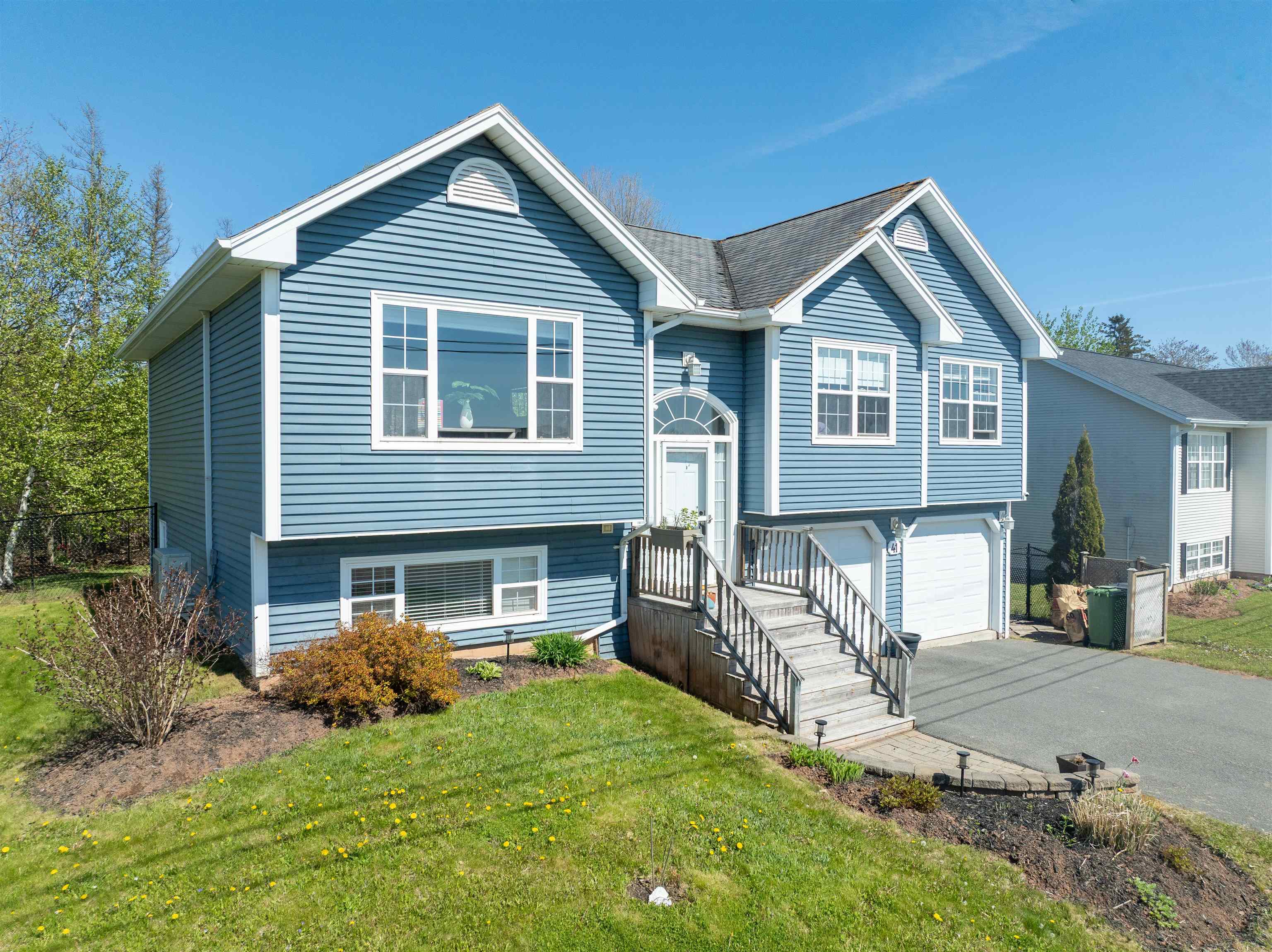 Property Photo: 41 Parkway Drive PE C1E 2M3