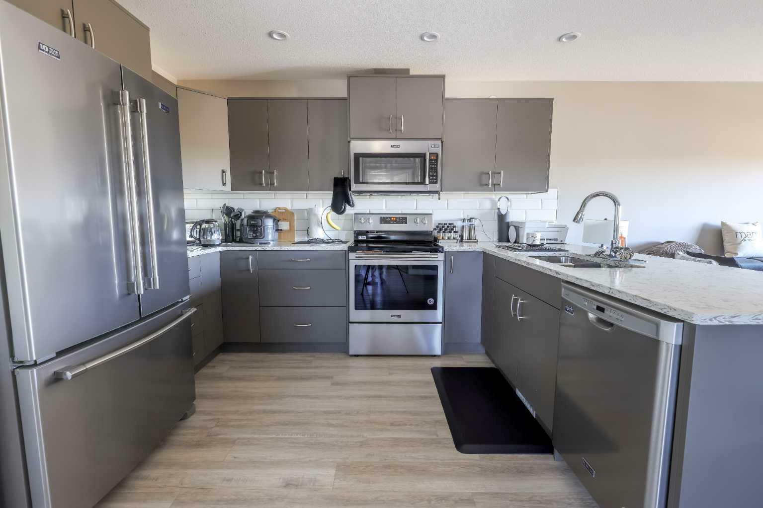 Property Photo: 53 Street 5111 AB T4T 1E4