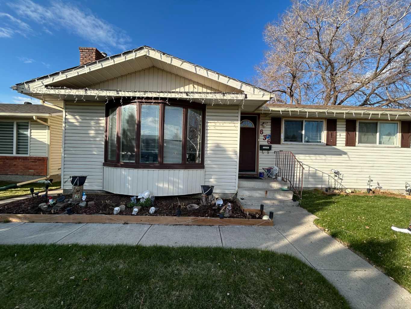 Property Photo:  636 Whiteridge Road NE  AB T1Y 2Y8 
