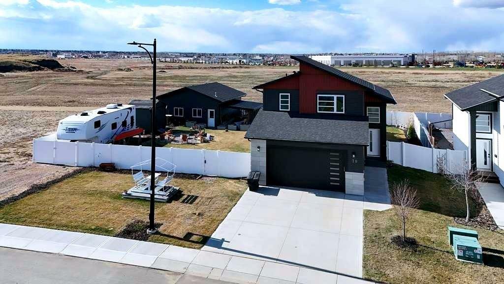 Photo de la propriété: 70 Parlby Crescent AB T4L 0J9