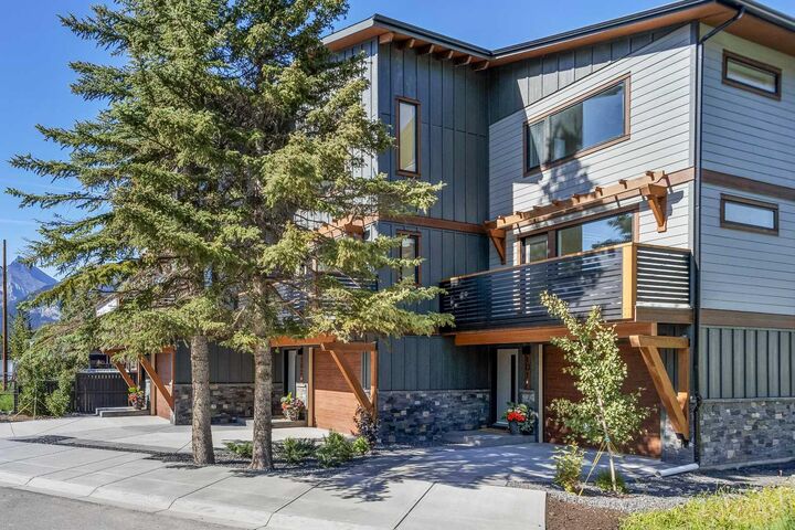 1413 Mountain Avenue 101  Canmore AB T1W 1M3 photo