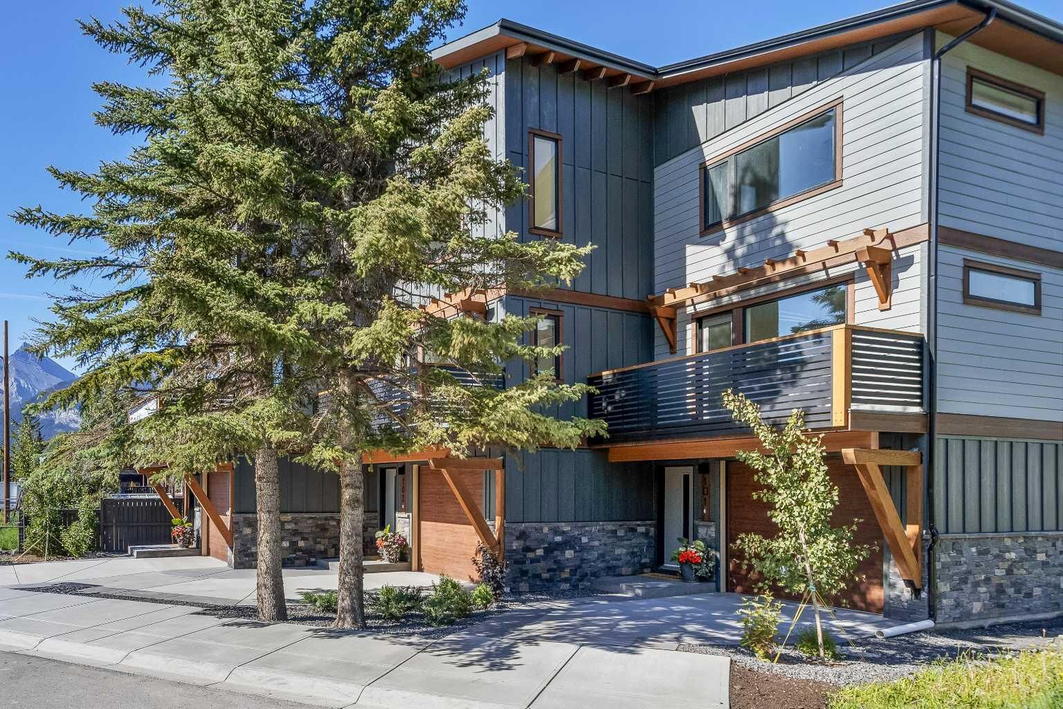 Property Photo:  1413 Mountain Avenue 101  AB T1W 1M3 