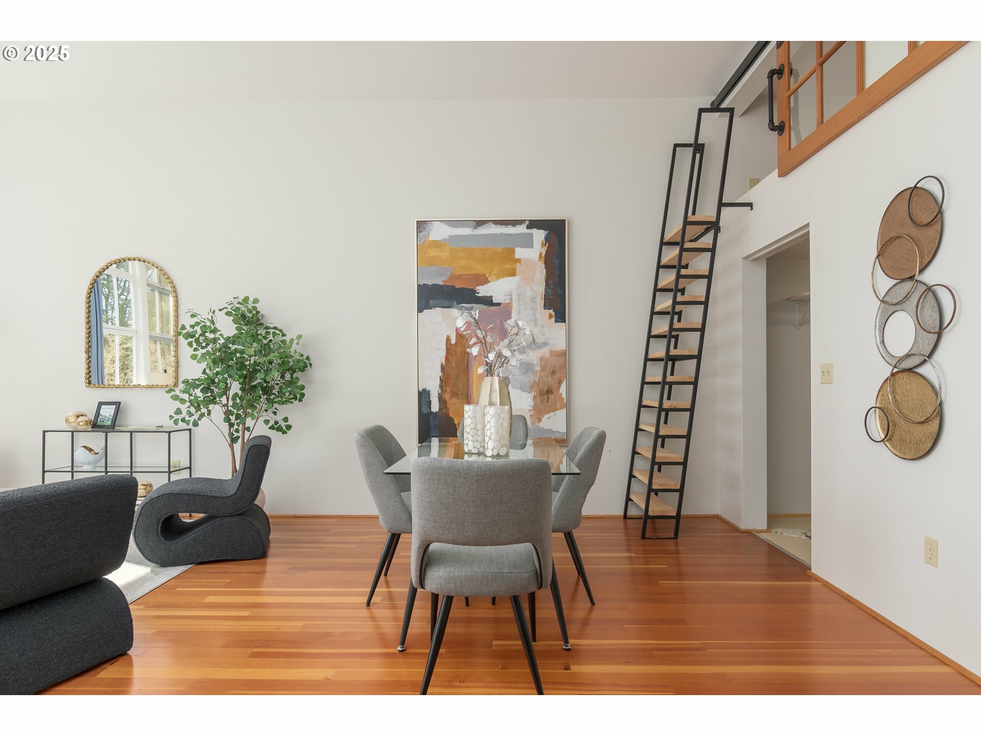 Property Photo: 650 W 12th Ave 224 OR 97402