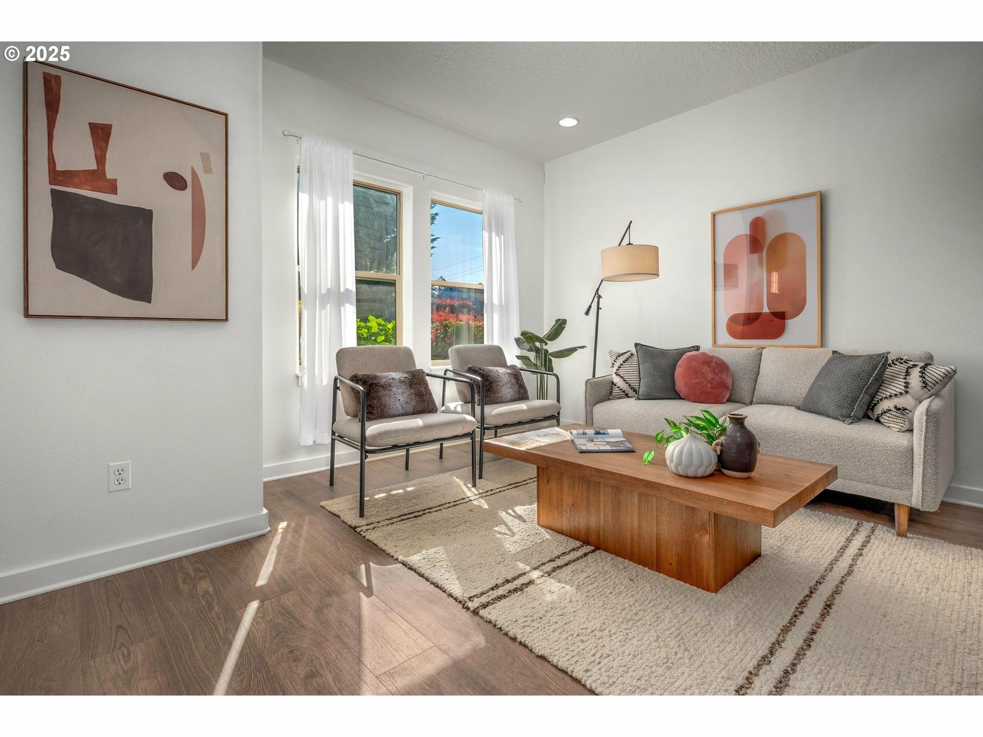 Property Photo: 4409 NE Killingsworth St 103 OR 97218