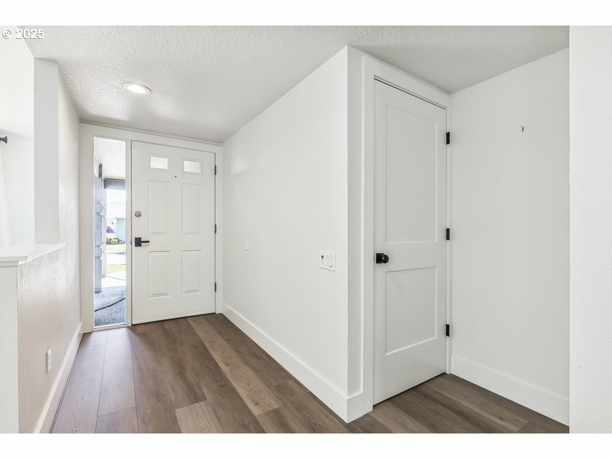 Property Photo: 2143 NE 148th Pl OR 97230