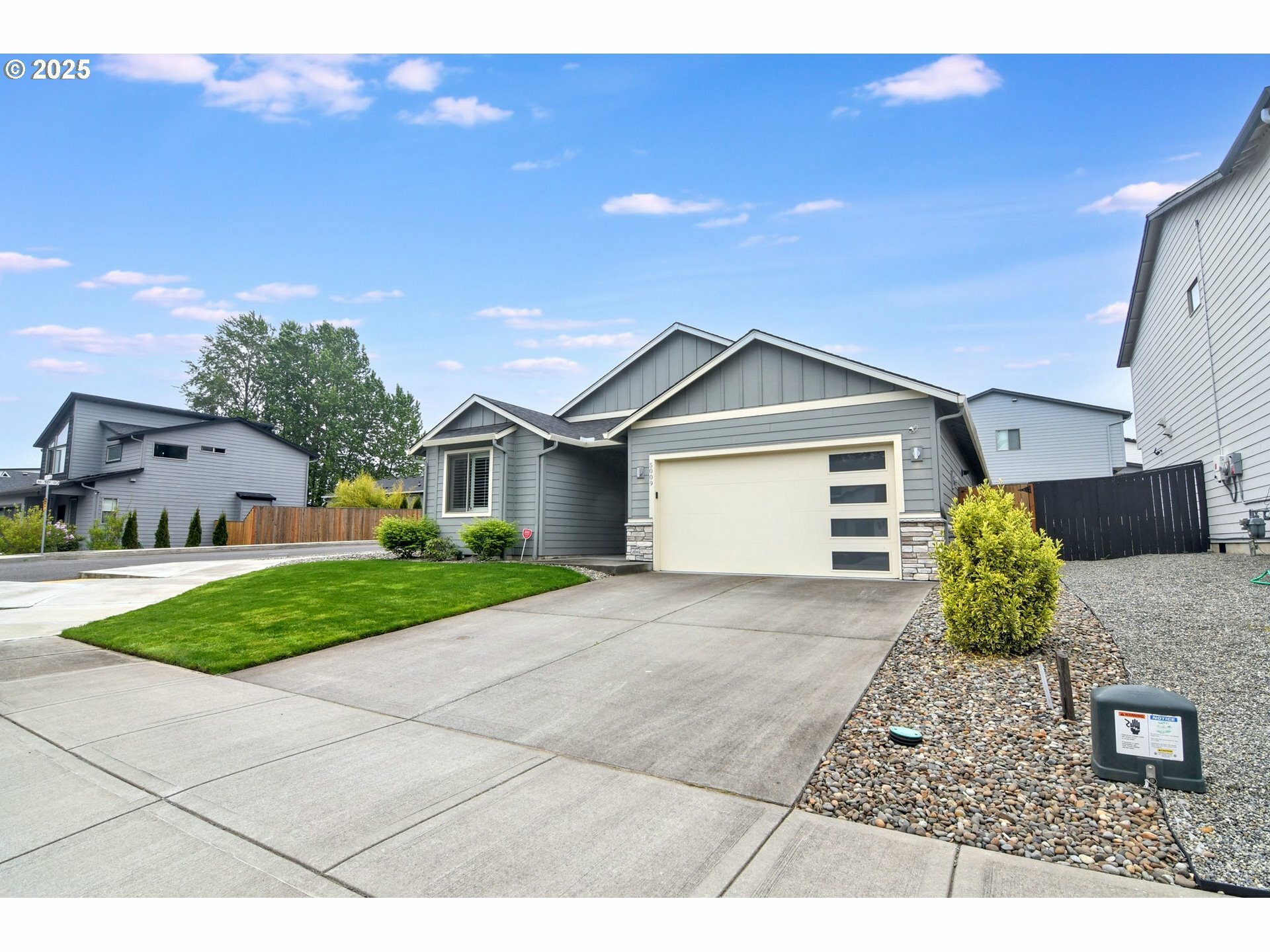 Property Photo: 5009 NE 85th St WA 98665