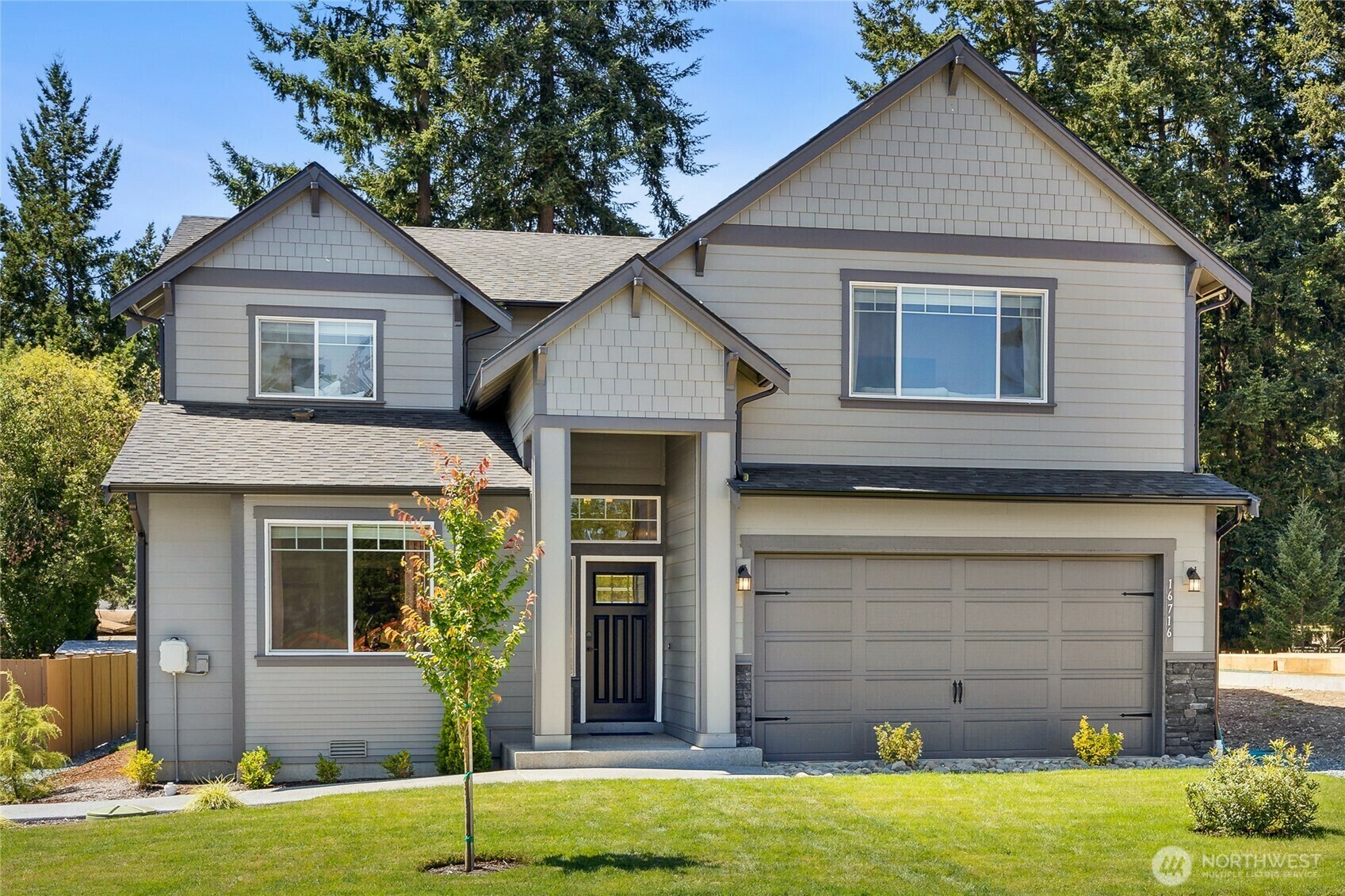 Property Photo: 26911 30th Place S 10 WA 98032