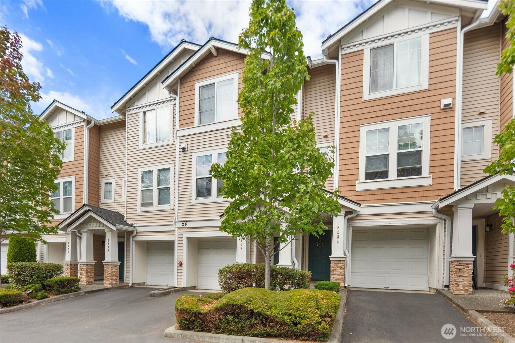 Property Photo: 6232 S 233rd Street WA 98032