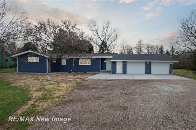 Property Photo: 1604 S M52 Street MI 48867