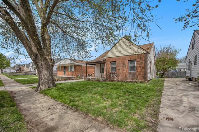 Property Photo: 1082 Ford Boulevard MI 48146