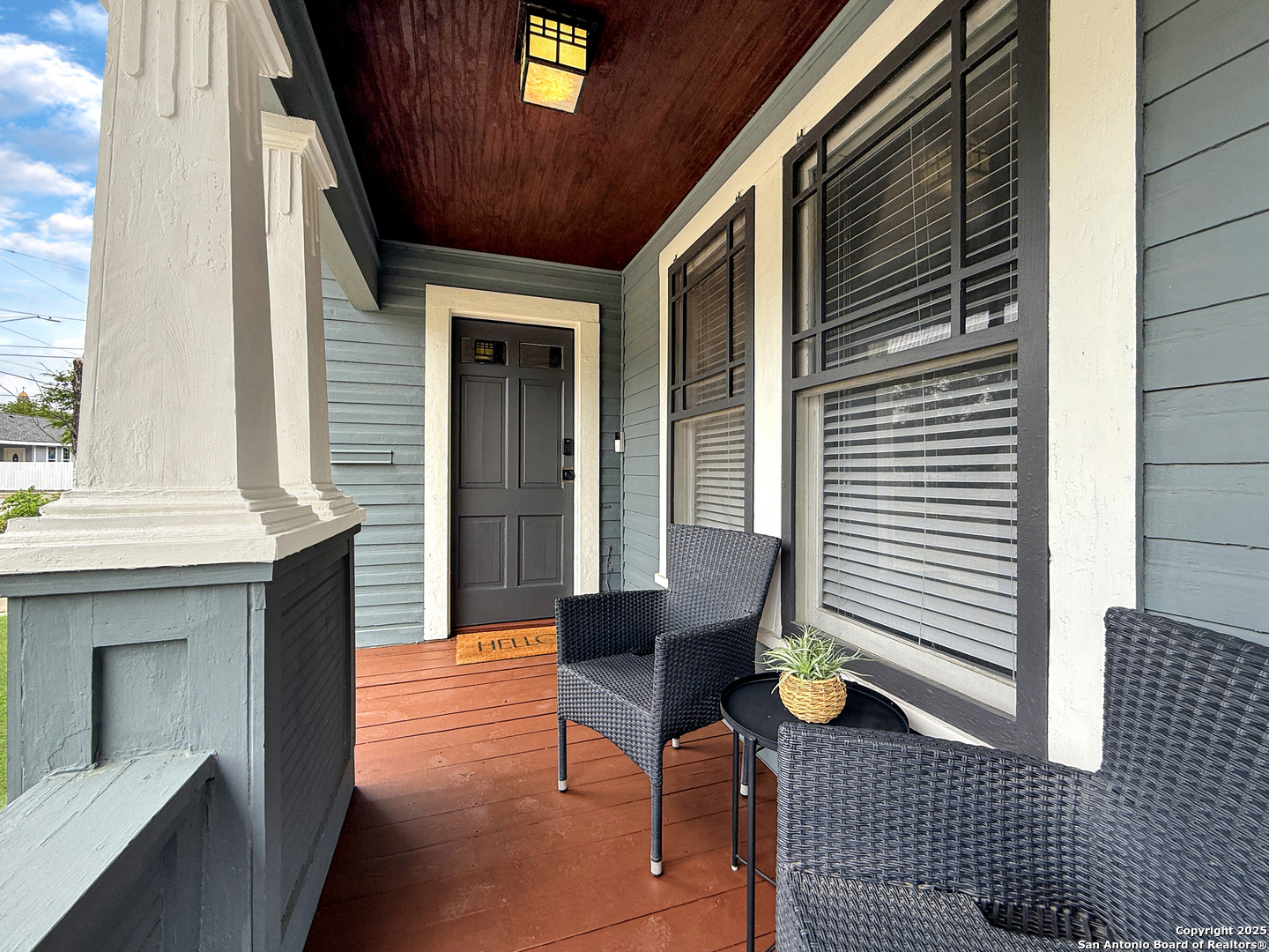 Property Photo: 747 Waverly Ave TX 78201