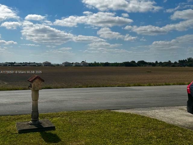 Property Photo: 365 SW 18th Ave FL 33030