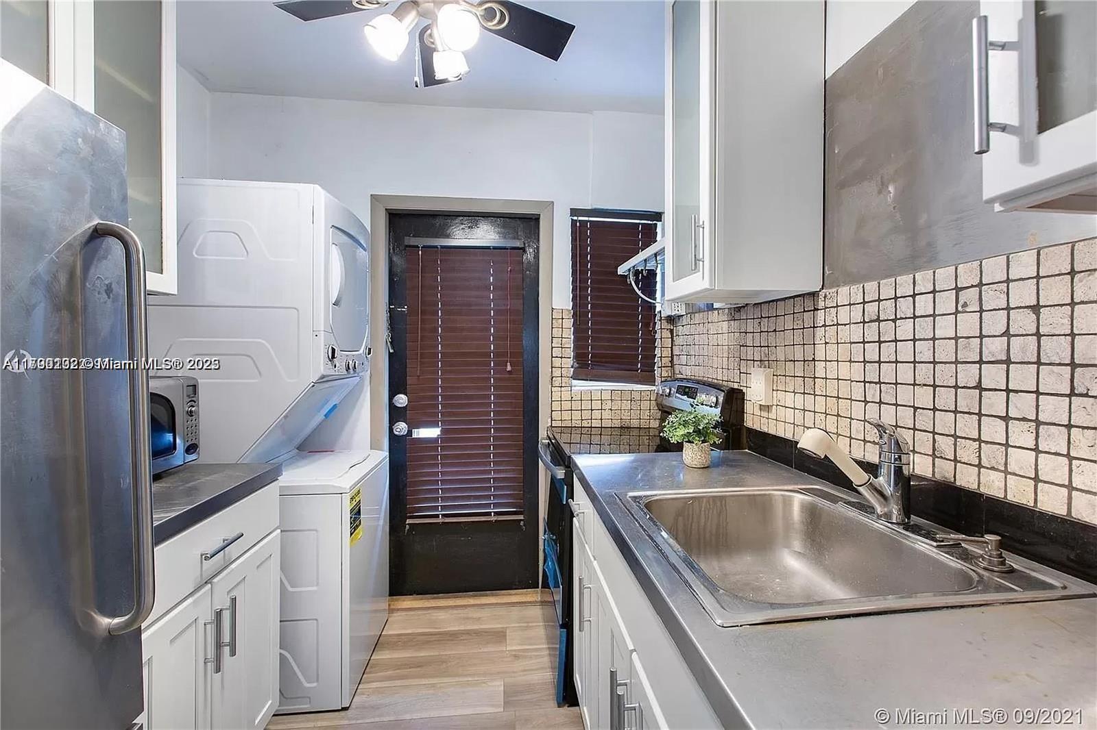 Property Photo:  641 Espanola Way 9  FL 33139 