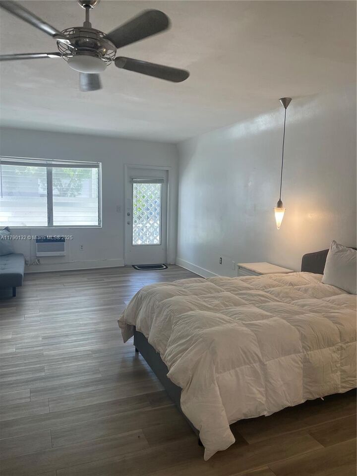 Property Photo:  641 Espanola Way 9  FL 33139 