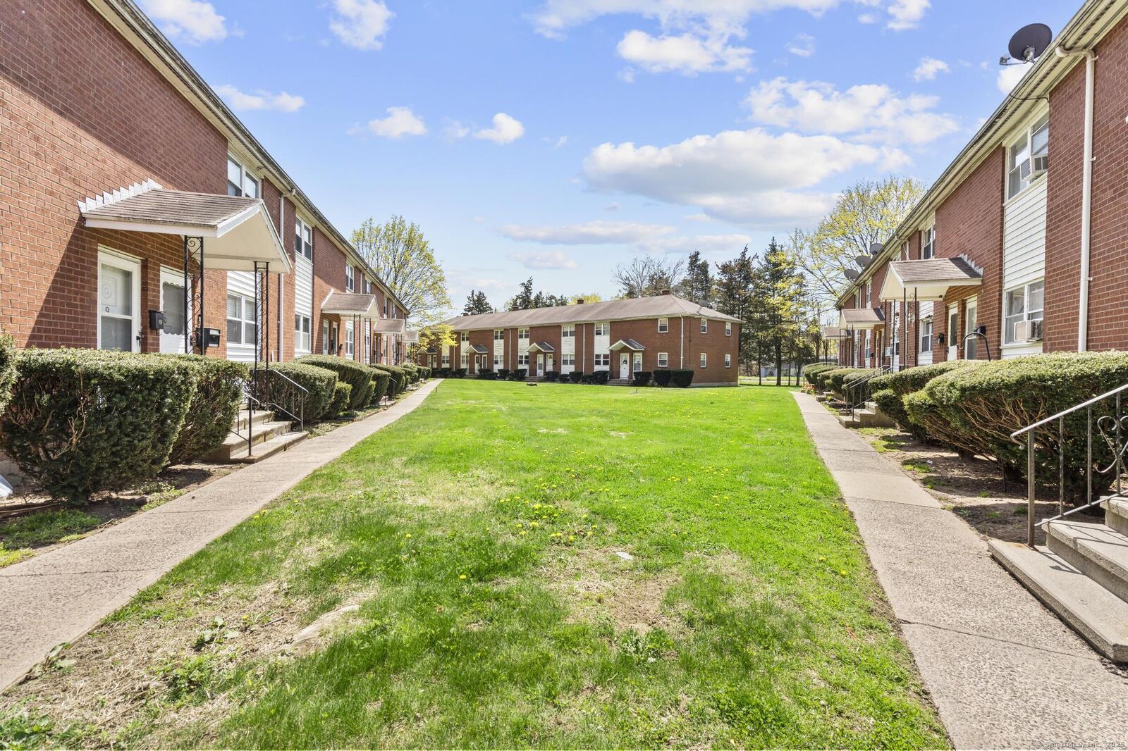 Property Photo:  75 Saltonstall Parkway A20  CT 06512 