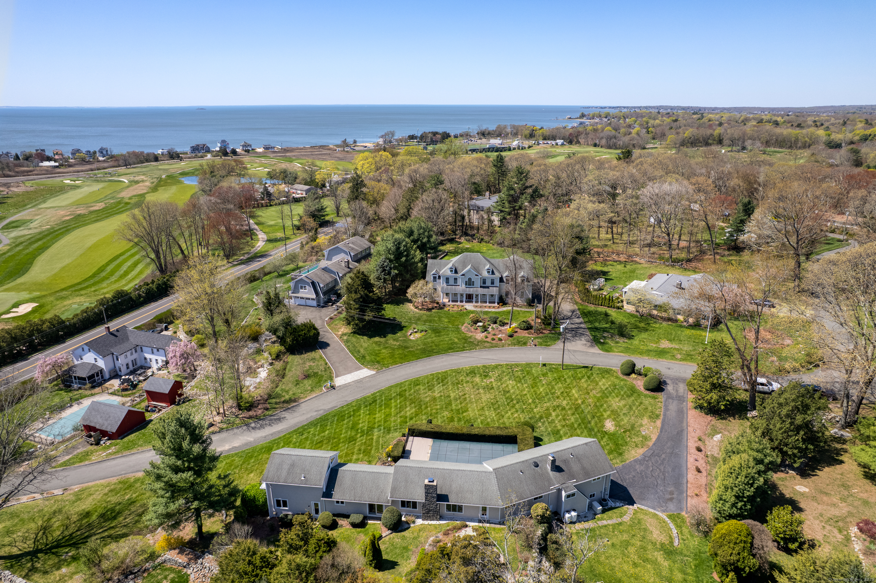 Property Photo:  16 Rockledge Drive  CT 06443 