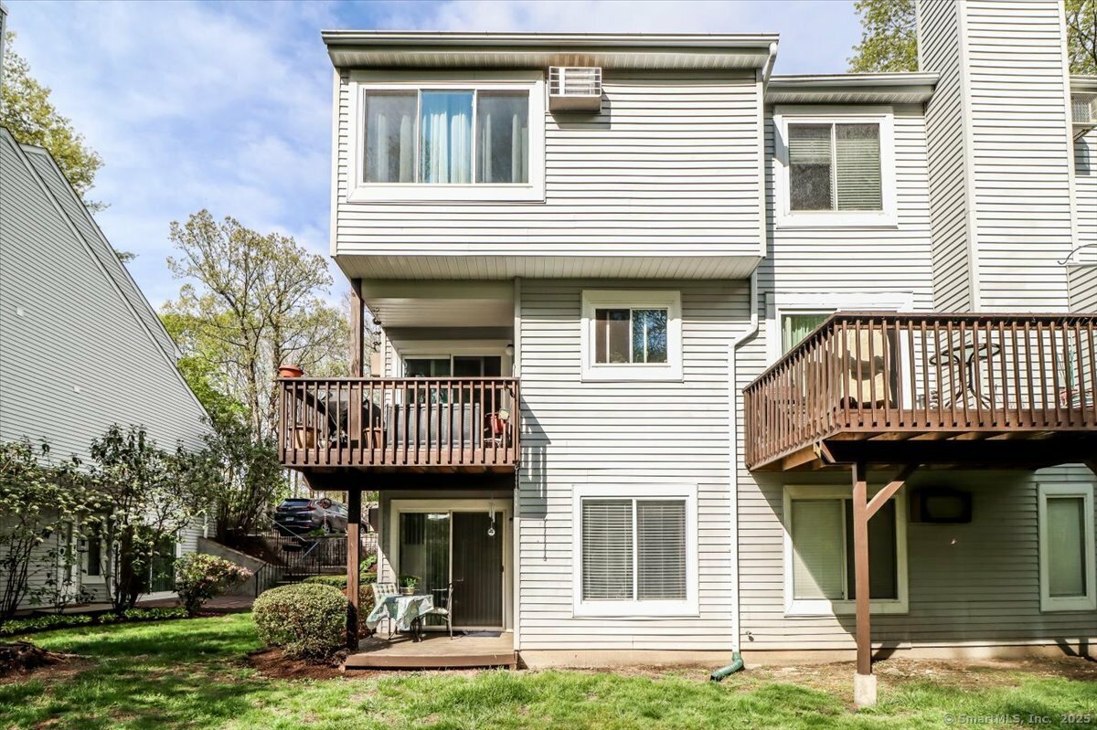 Property Photo: 20 East Pembroke Road 36 CT 06811