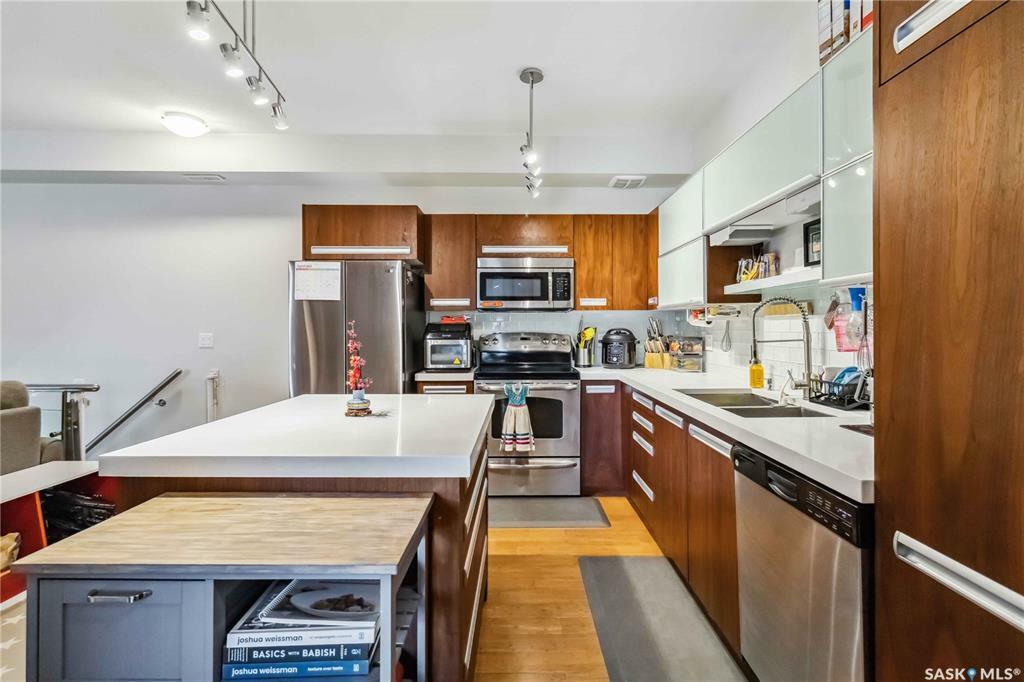 Property Photo: 1015 Patrick Crescent 2604 SK S7W 0M1
