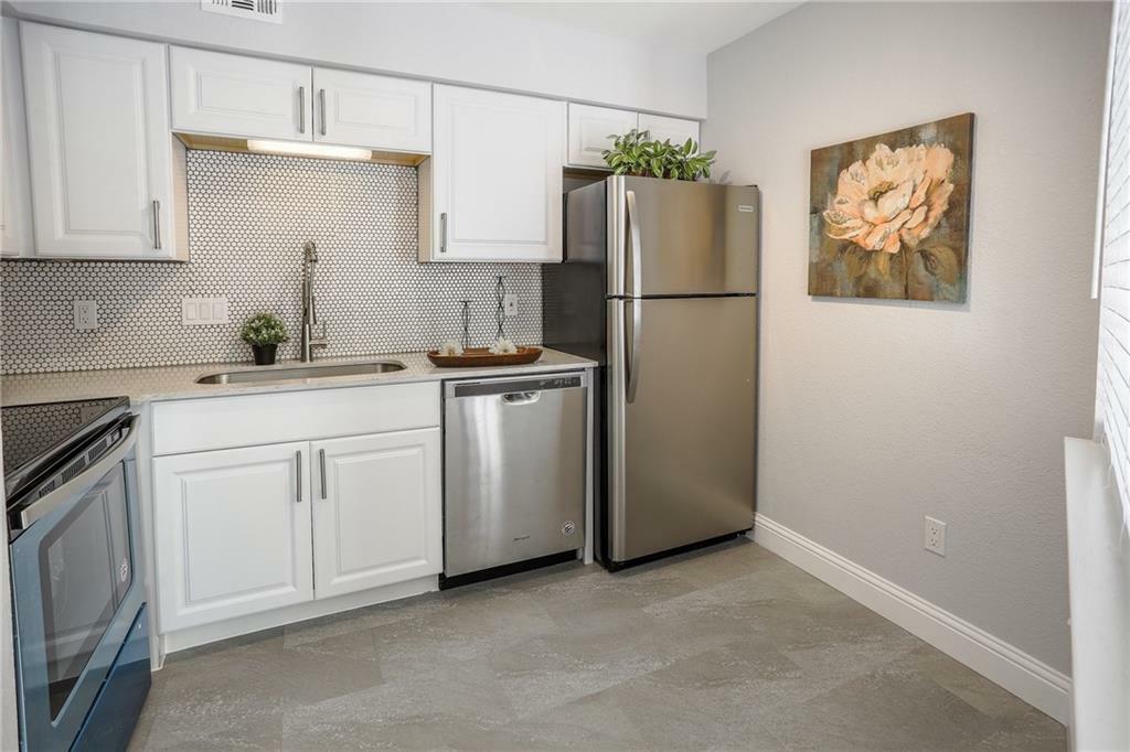 Property Photo: 1840 E Burton Drive 202 TX 78741