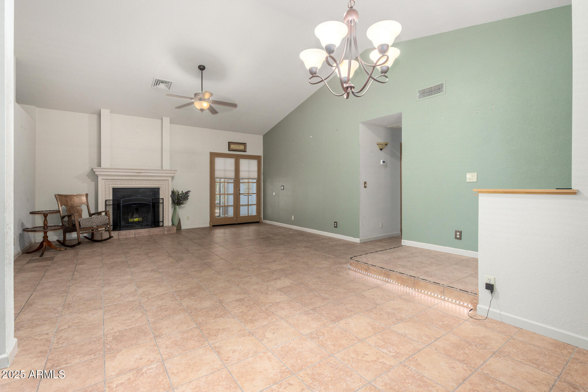 Property Photo:  930 E Page Street  AZ 85234 
