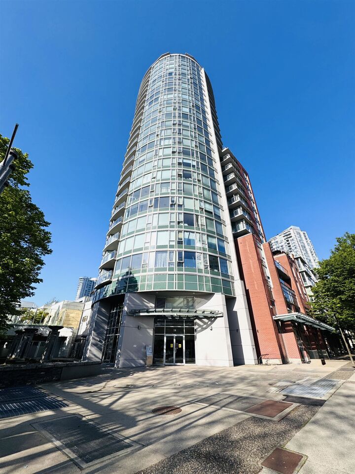 Property Photo: 58 Keefer Place 2901 BC V6B 0B8