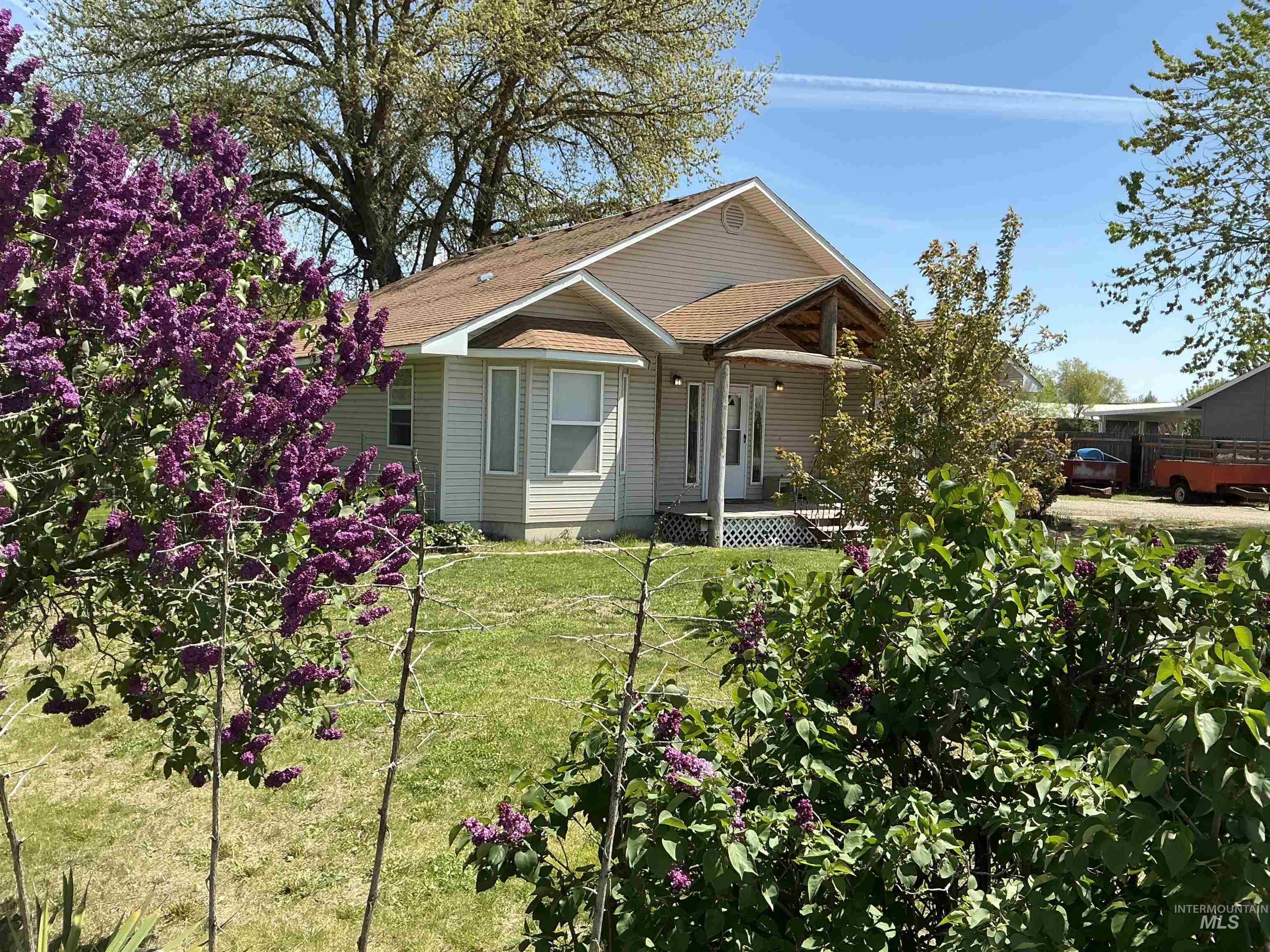 Property Photo: 268 S Main St ID 83669-5593