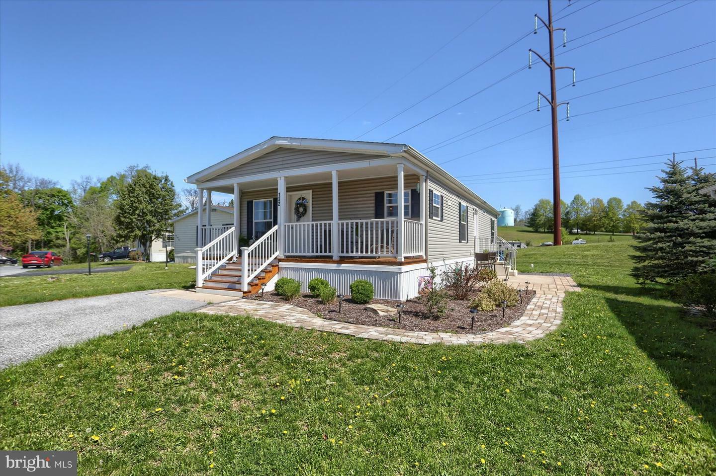 Property Photo: 132 Wheaton Place PA 17112