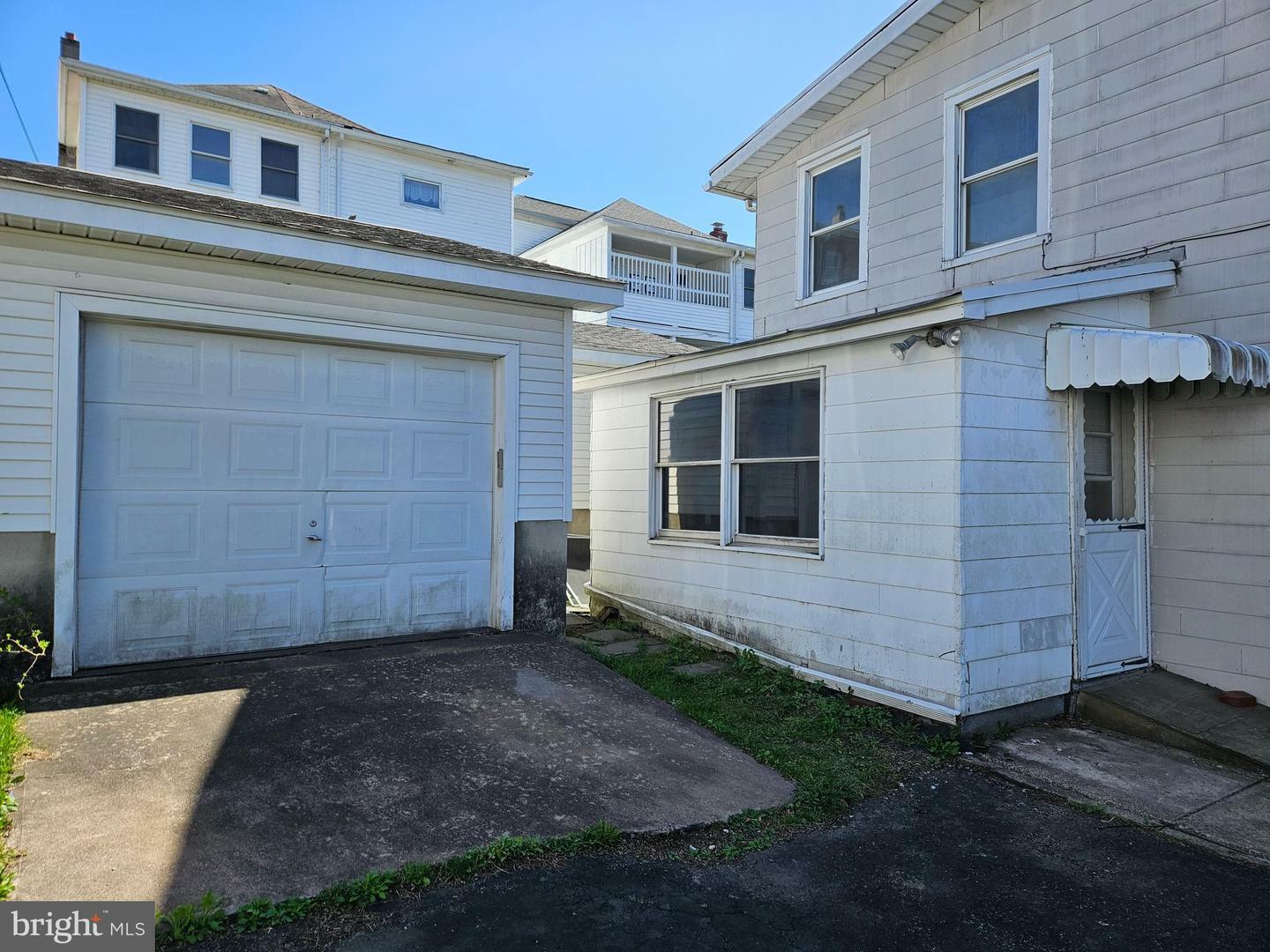 Property Photo: 520 E Patterson Street PA 18232