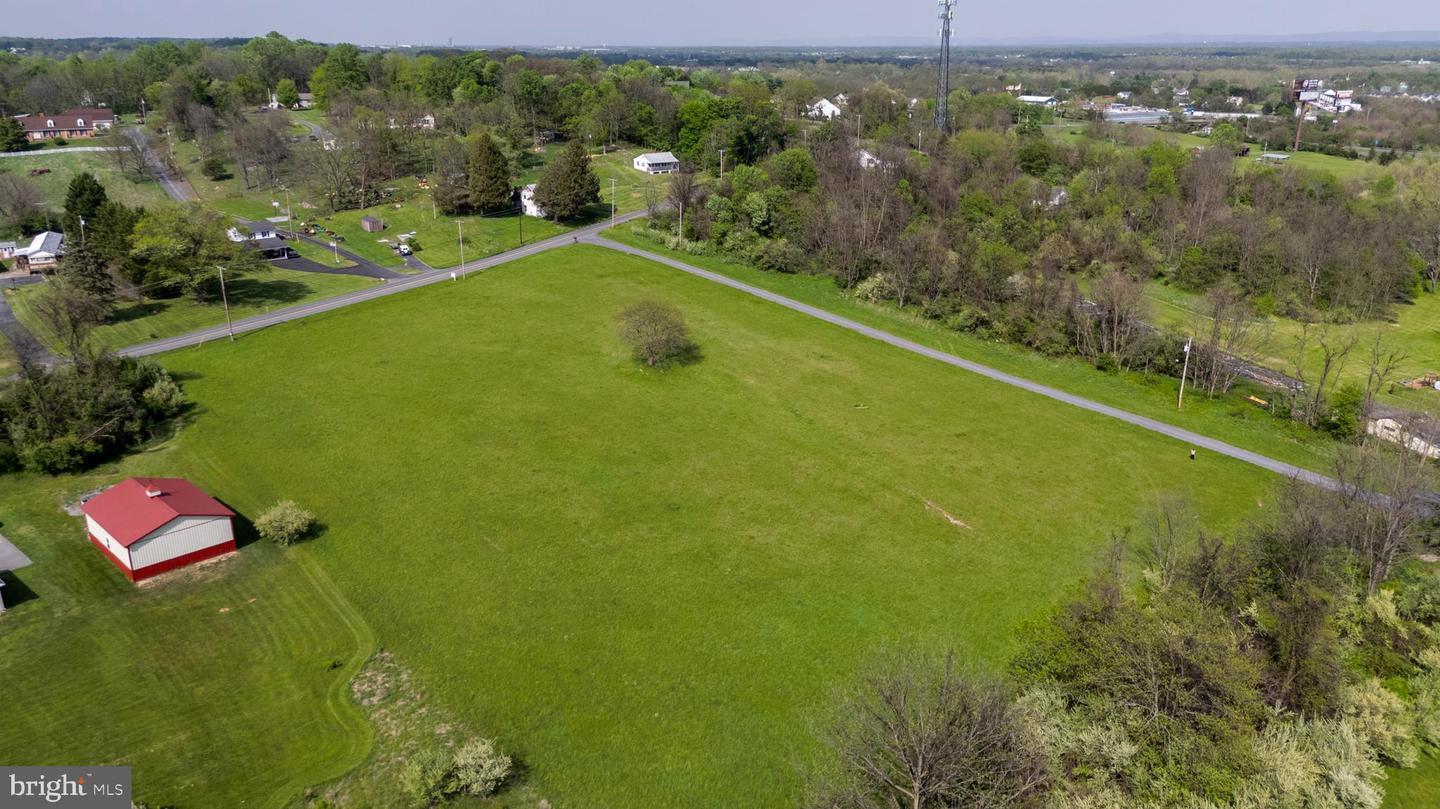 Property Photo: Runnymead Rd WV 25413