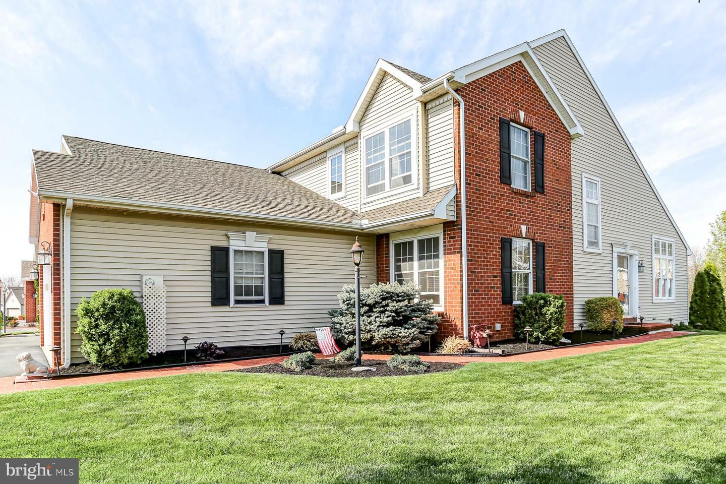 Property Photo: 77 Hickory Street PA 17078