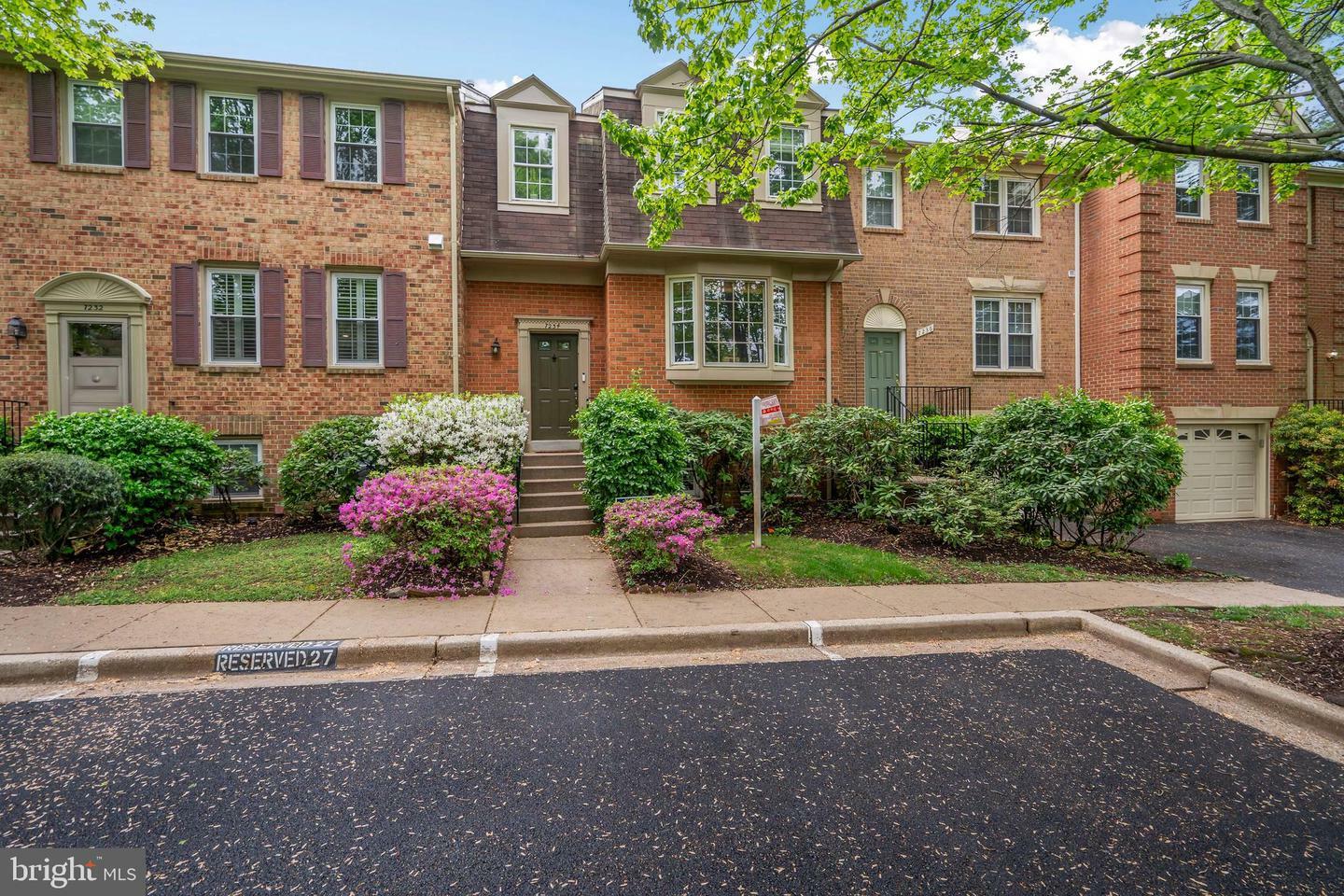 Property Photo: 7234 Taveshire Way MD 20817