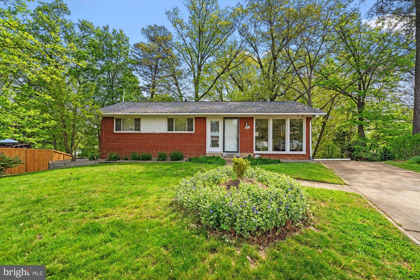 Property Photo: 5603 Bristol Court VA 22312