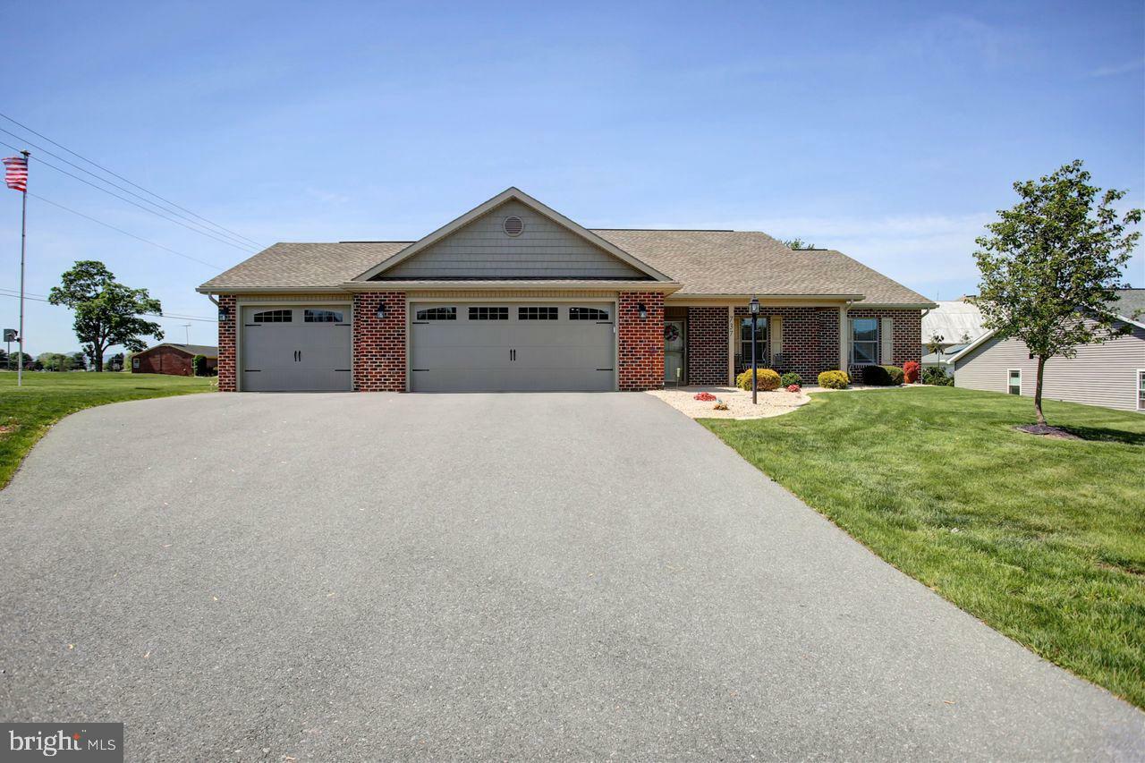 Property Photo: 737 Rising Sun Lane PA 17202
