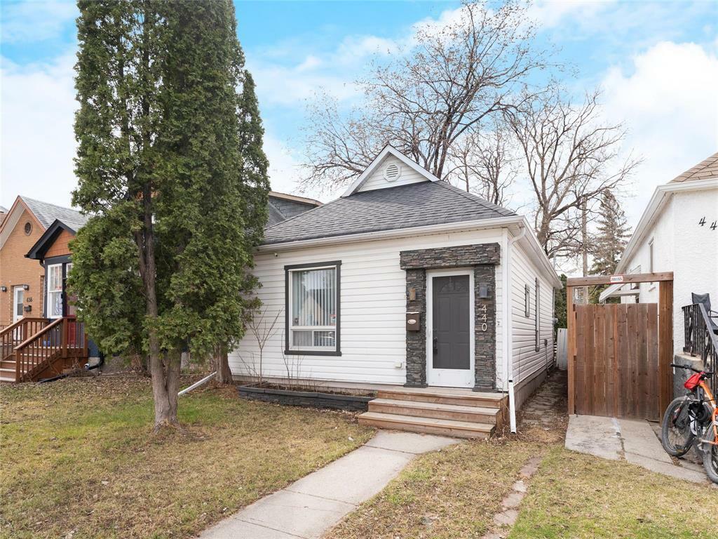 Property Photo: 440 Lipton Street MB R3G 2H1