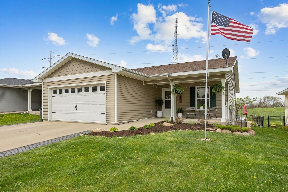 Property Photo:  431 Moose Drive NW  IA 52405 
