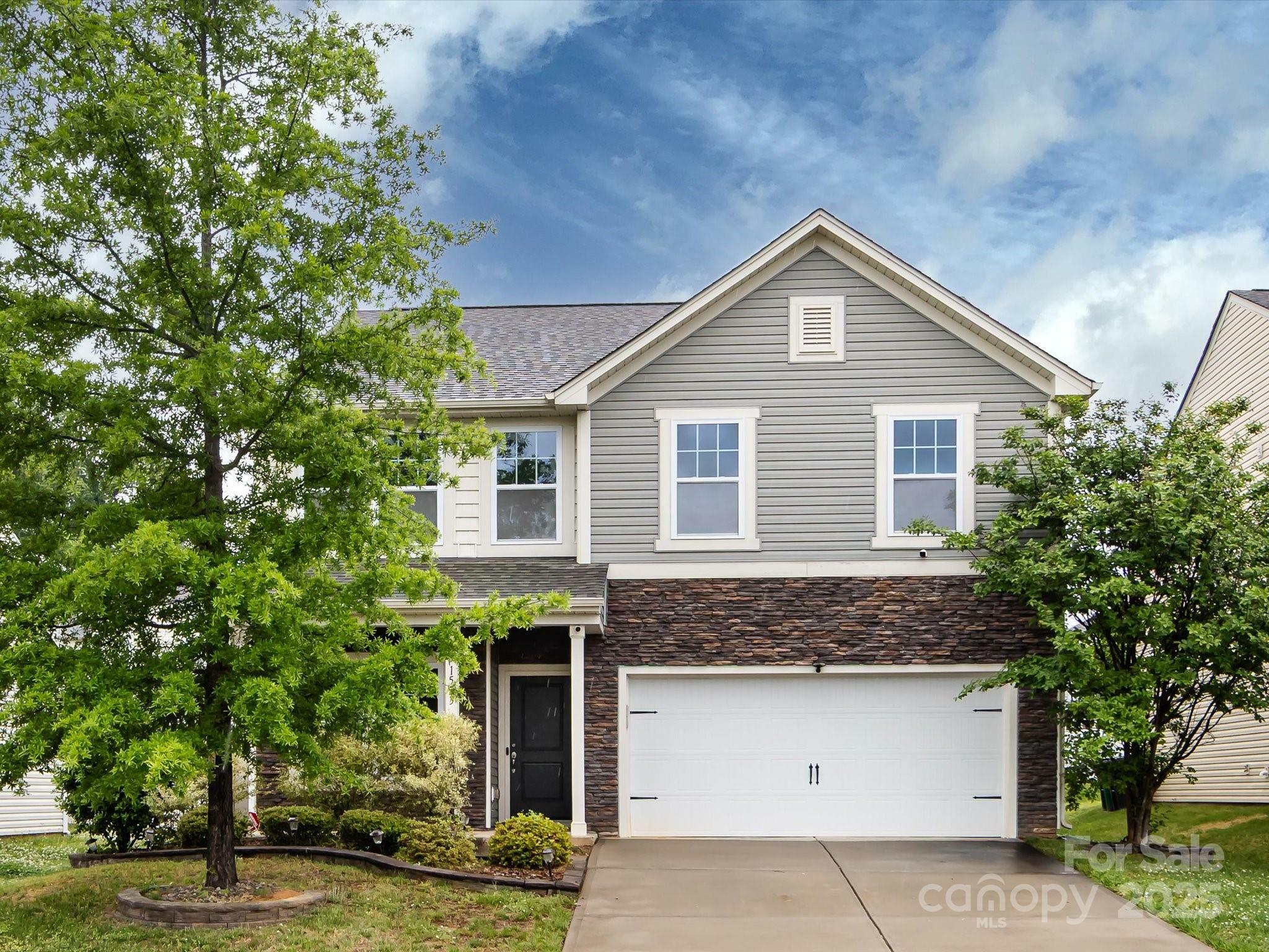 Property Photo: 1523 Loropetalum Road NC 28215