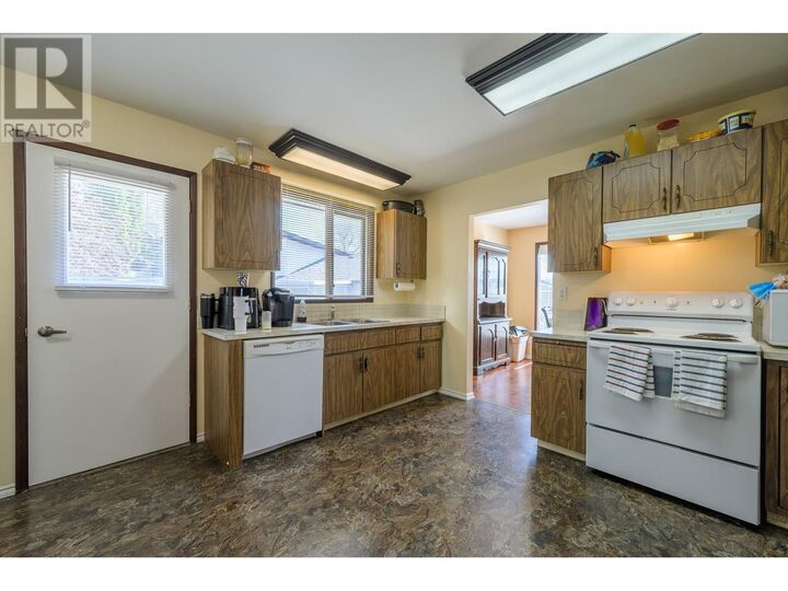 Property Photo:  1757 Leighton Place  BC V2B 7P1 