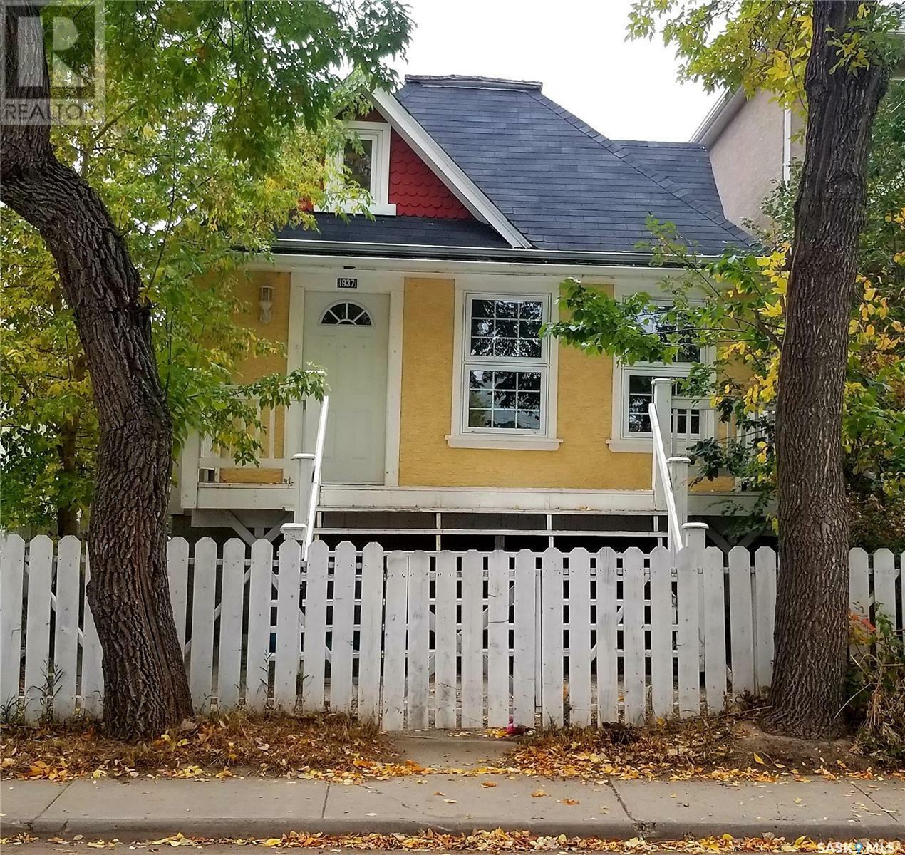 Property Photo: 1937 Halifax Street SK S4P 1T6