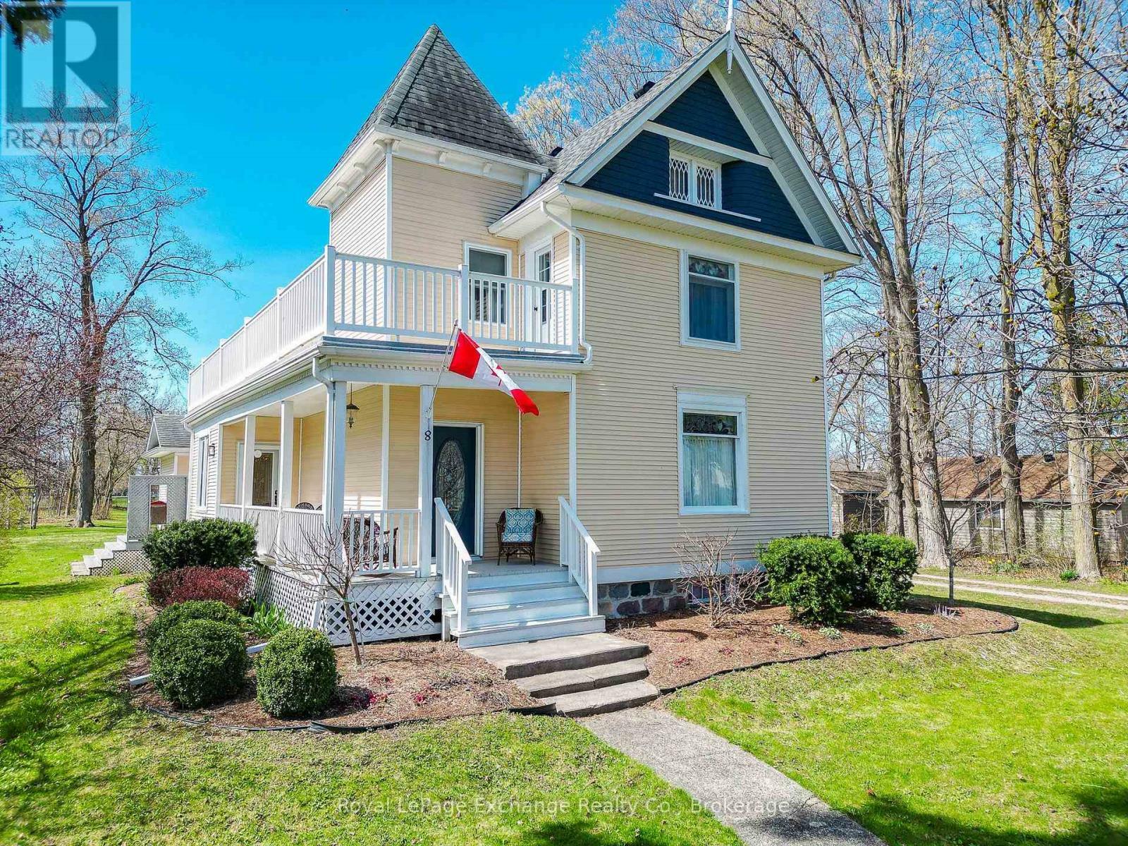 Property Photo: 8 Queen Street ON N0G 2R0