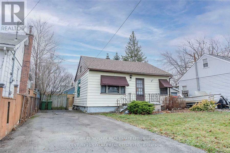 Property Photo: 152 Selkirk Avenue ON L8H 5M2