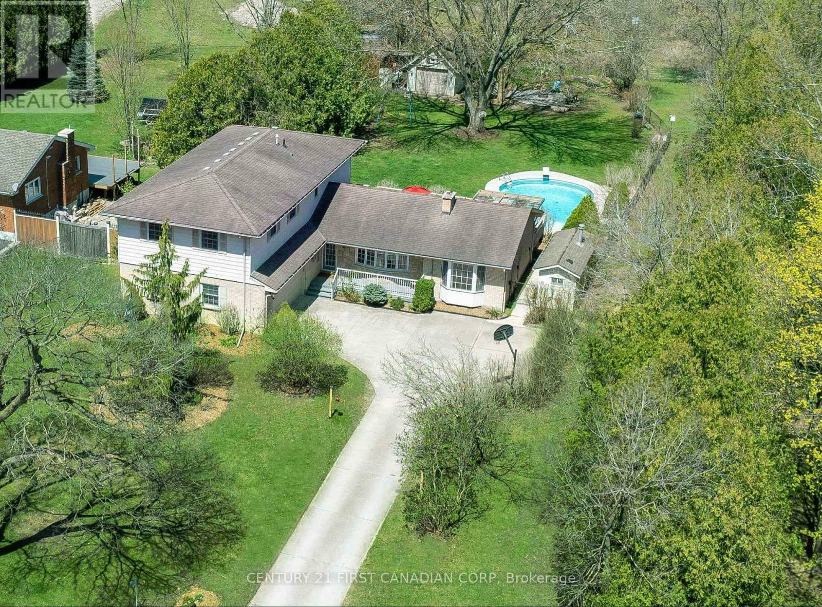 Photo de la propriété: 21518 Adelaide Road ON N0L 1E0