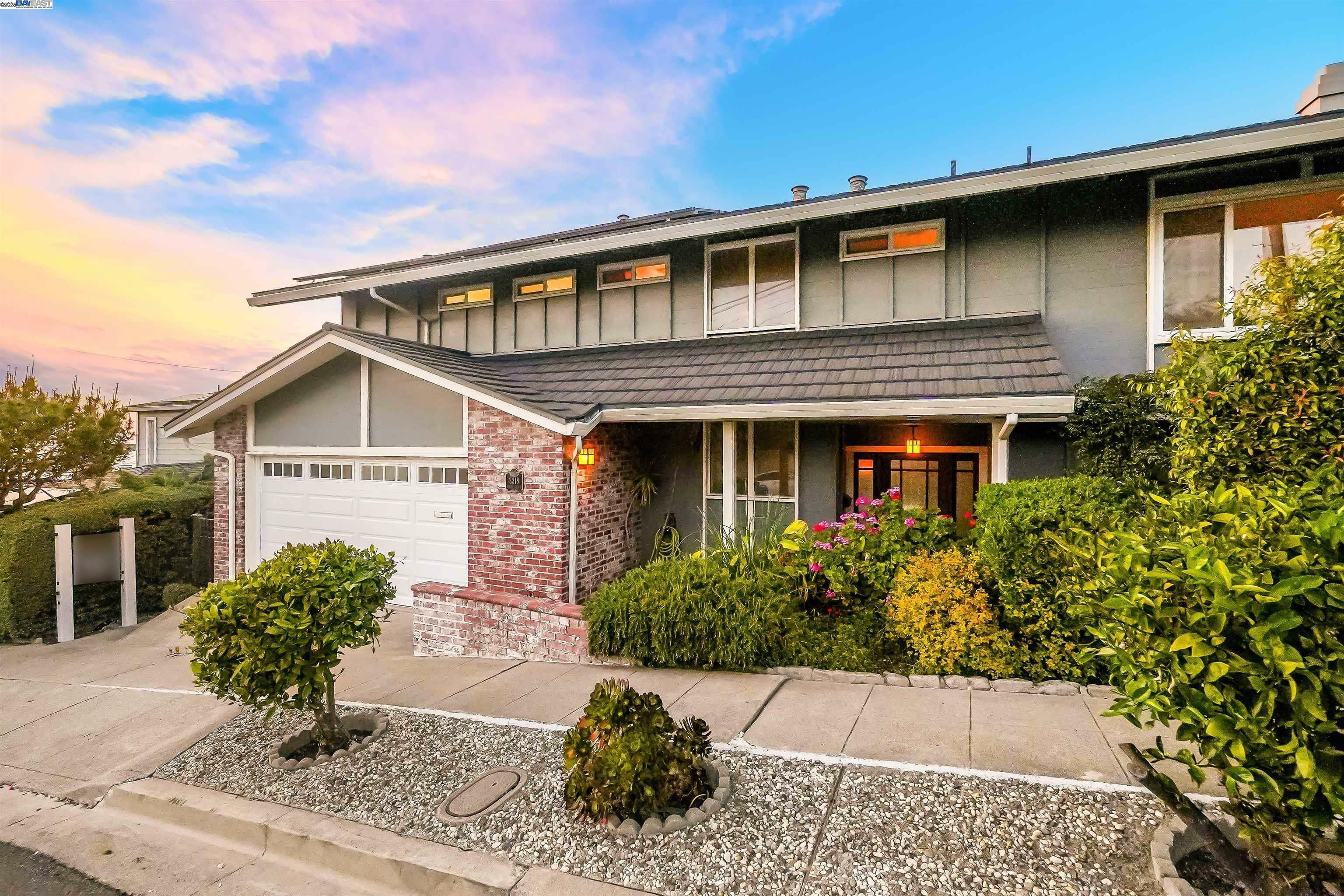 Property Photo: 3218 Oakes Dr CA 94542