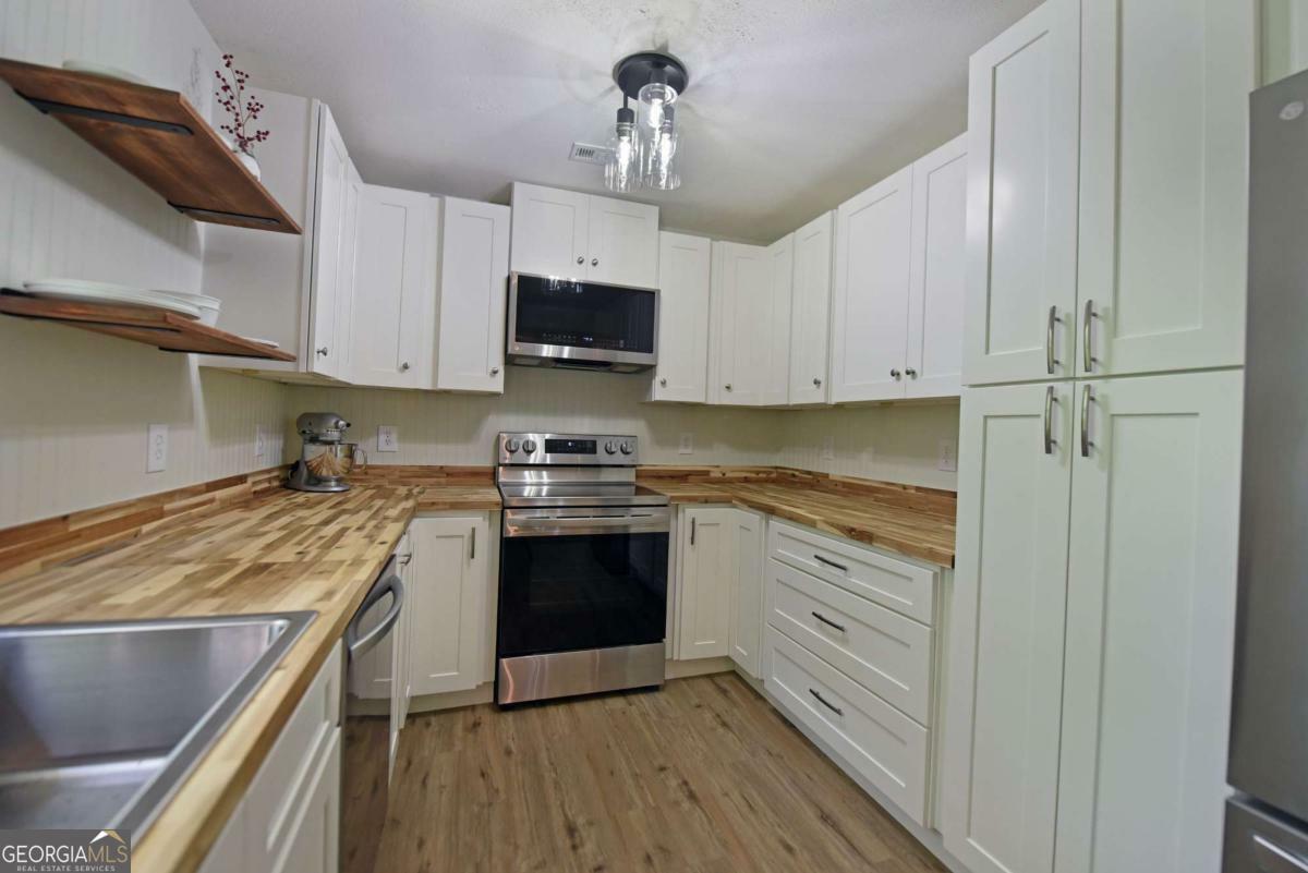 Property Photo: 61 Bradley Street GA 30513