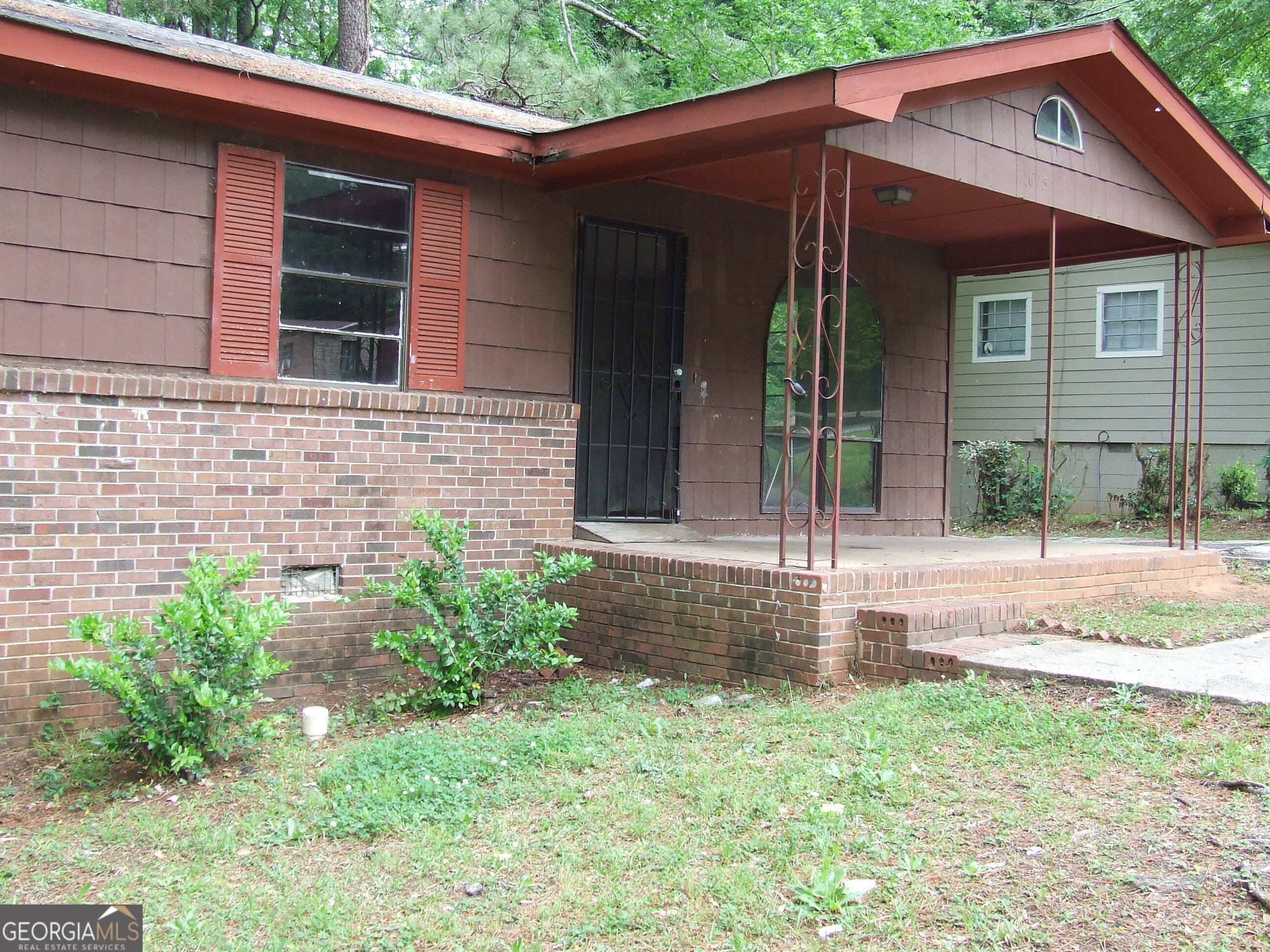 Property Photo: 6154 Green Acres Drive SW GA 30014