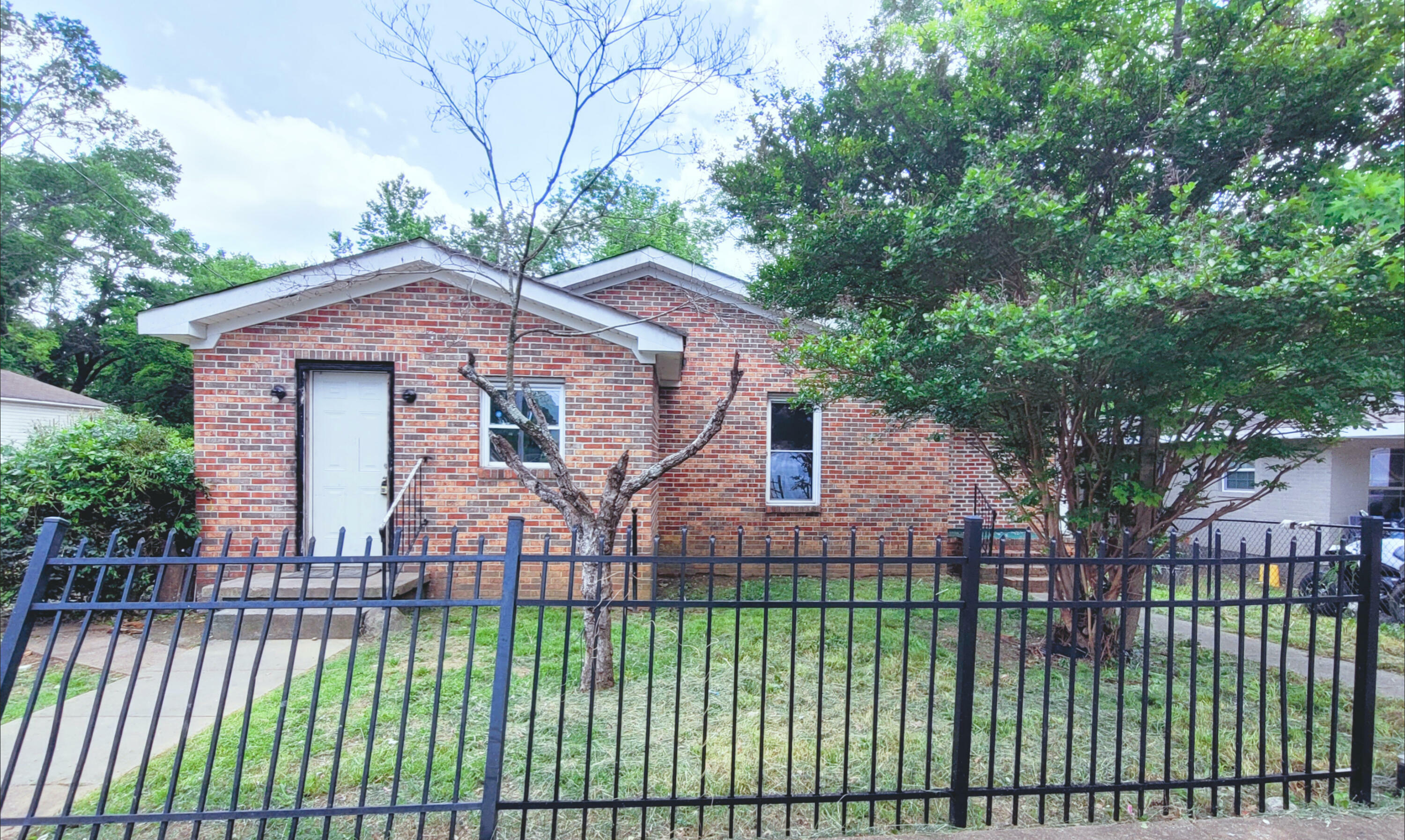 Property Photo: 1720 Portland Street TN 37406
