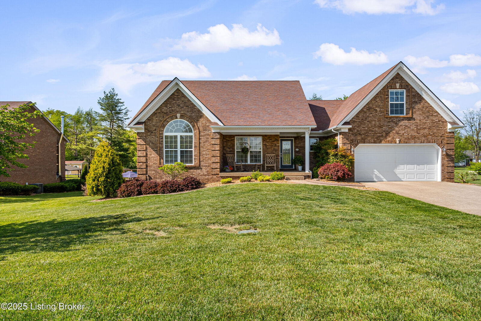 Property Photo:  284 Saratoga Way  KY 40165 